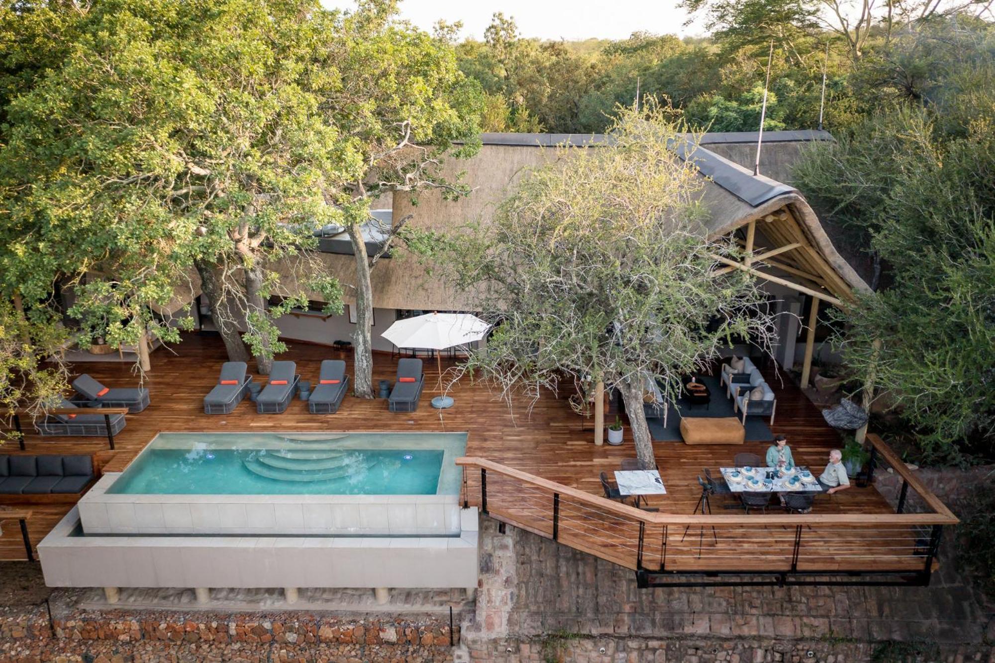 Serondella Safari Lodge 쏜부시 게임 리저브 외부 사진