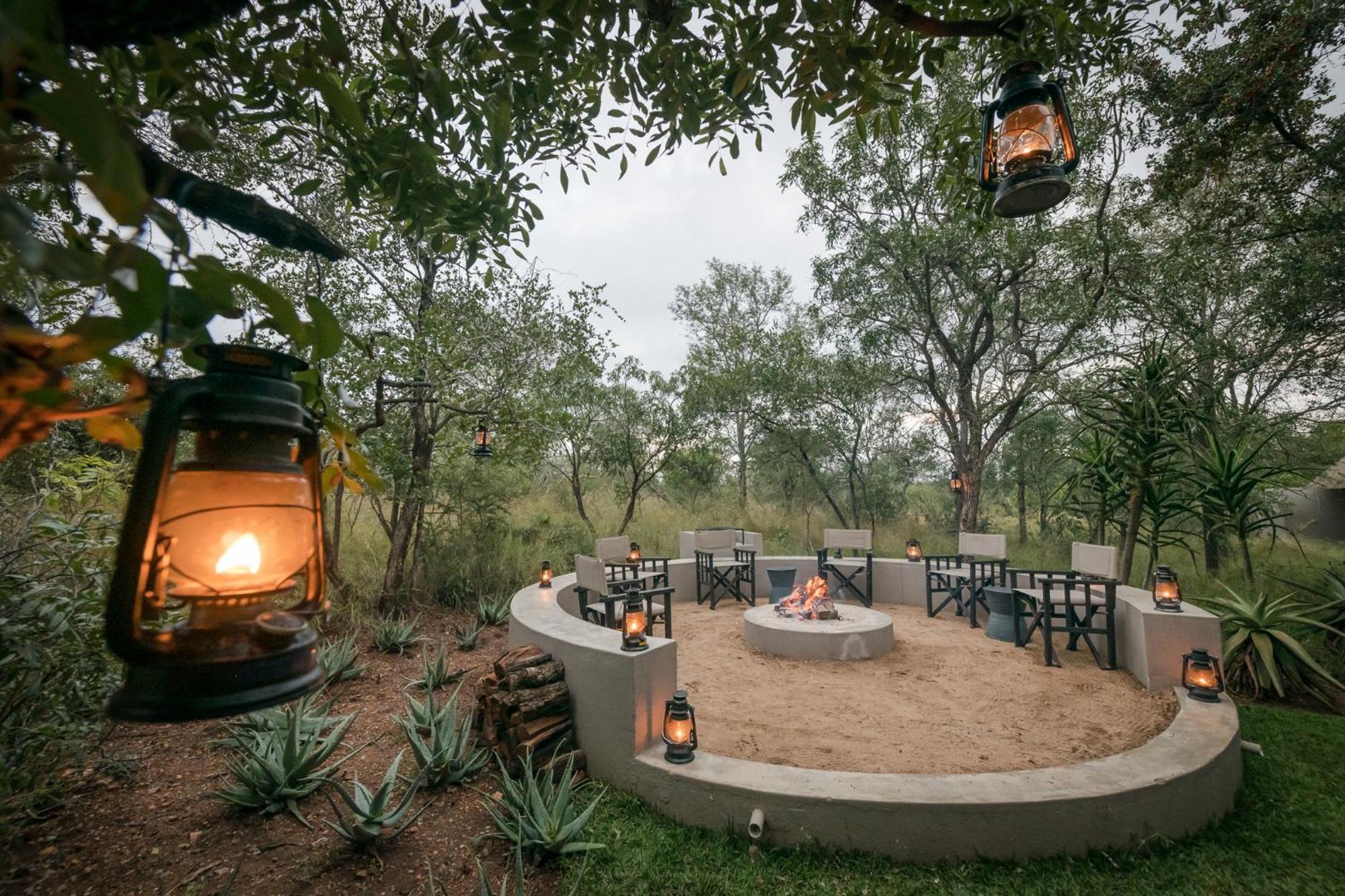 Serondella Safari Lodge 쏜부시 게임 리저브 외부 사진