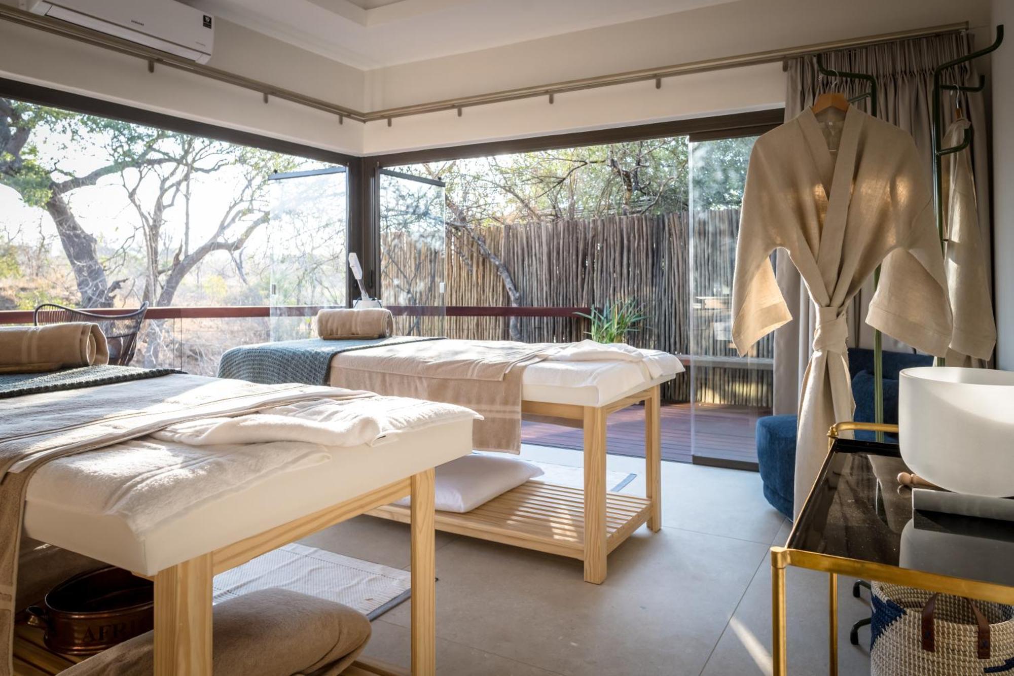 Serondella Safari Lodge 쏜부시 게임 리저브 외부 사진