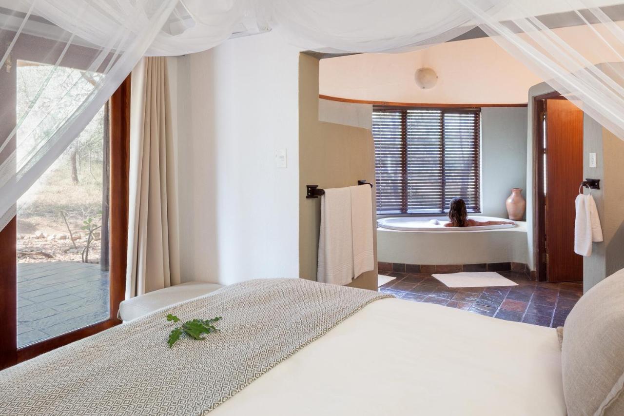 Serondella Safari Lodge 쏜부시 게임 리저브 외부 사진